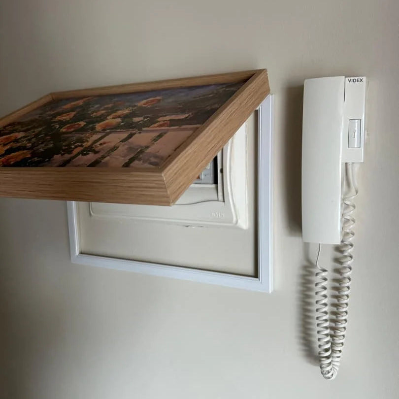 غطاء العدّاد الكهربائي بالإطار الذهبي